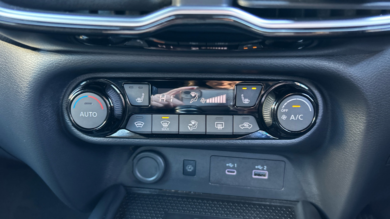 Nissan Juke 1.0 DiG-T Tekna 5dr Petrol Hatchback